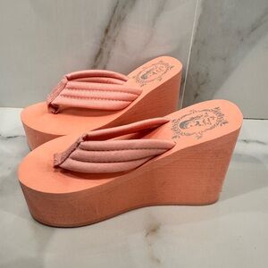 Authentic vintage Lizzie McGuire platform wedge sandals from the early 2000s  6